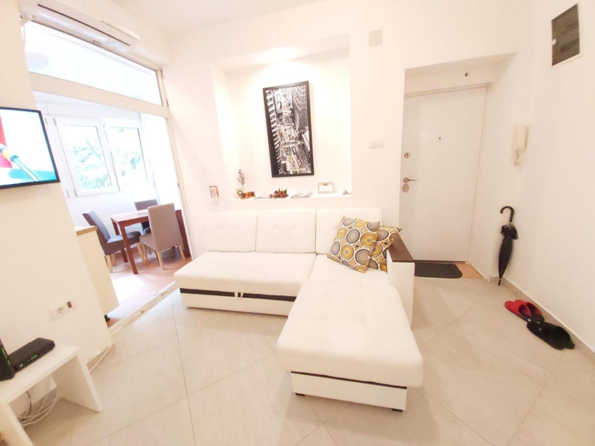 White Pearl Apartment เบลเกรด ภายนอก รูปภาพ