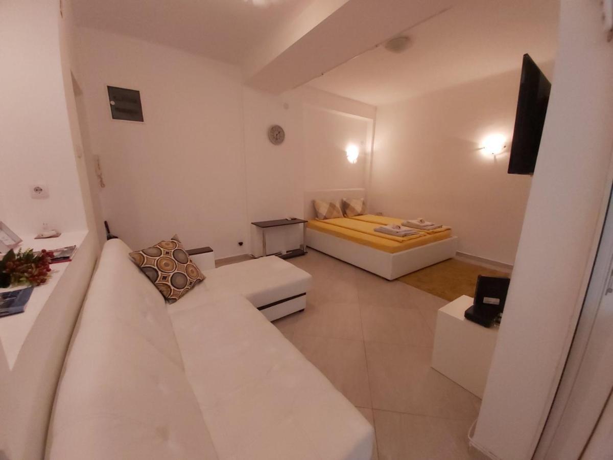 White Pearl Apartment เบลเกรด ภายนอก รูปภาพ